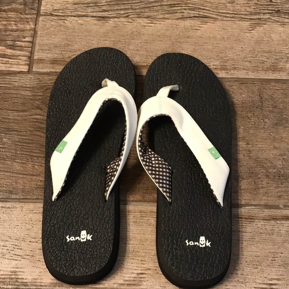 Sanuk sandals